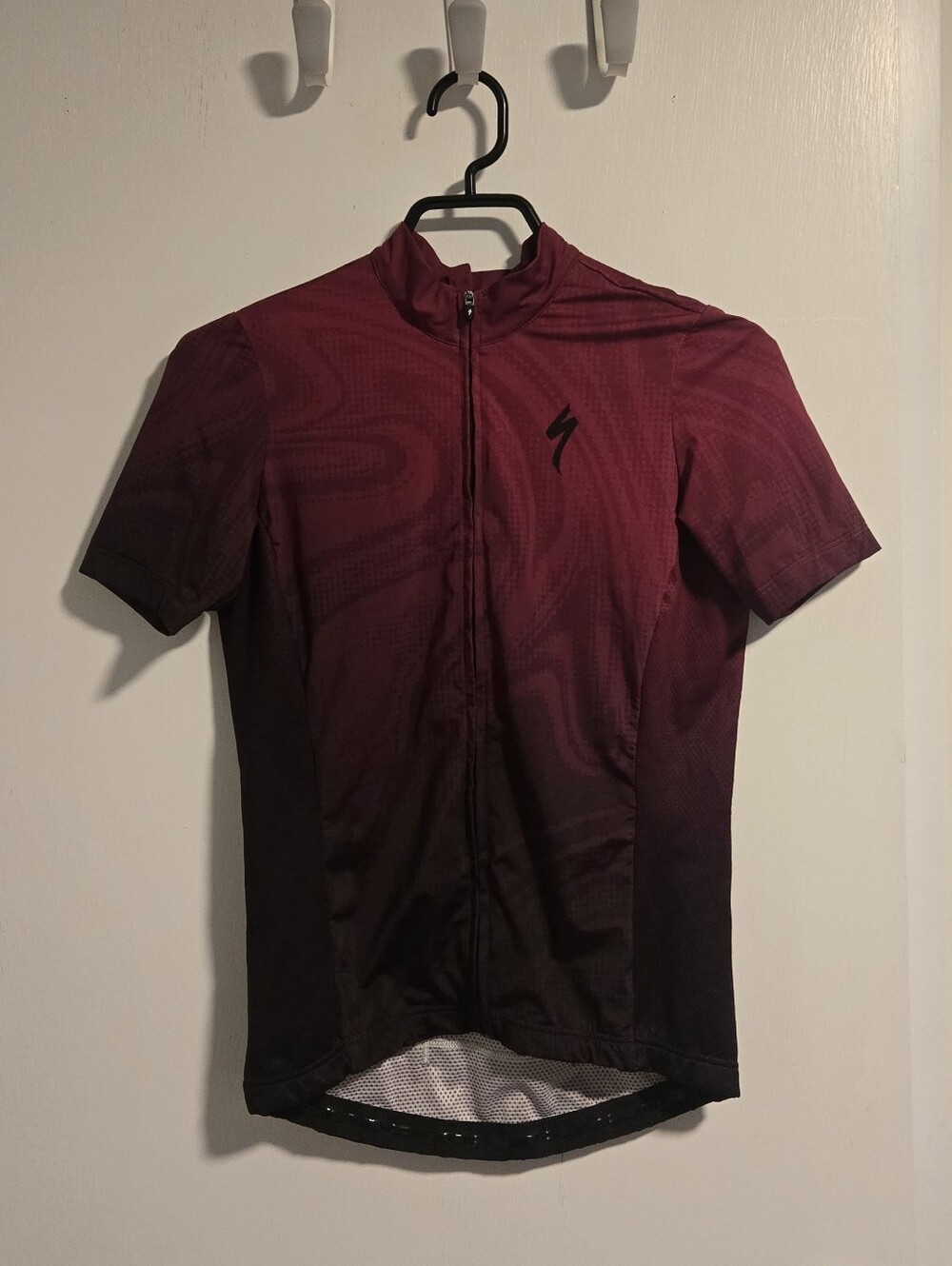 Specialized Short Sleeve Cycling Jersey in Burgundy and Black Gradient